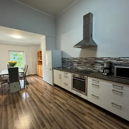 Lindenhof Drabsch * Нойцелле